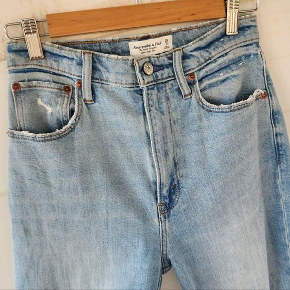 Abercrombie And Fitch The Ankle Straight Ultra High Rise Jeans - Picture 6 of 12
